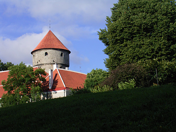 tallinn-burg.jpg